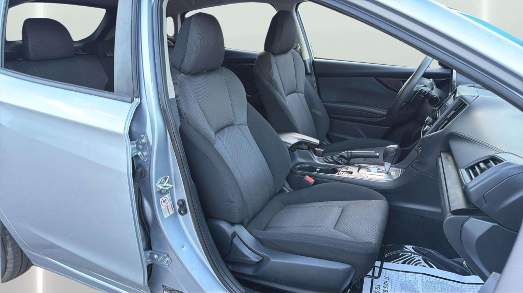 Photo 16 of this SUBARU IMPREZA