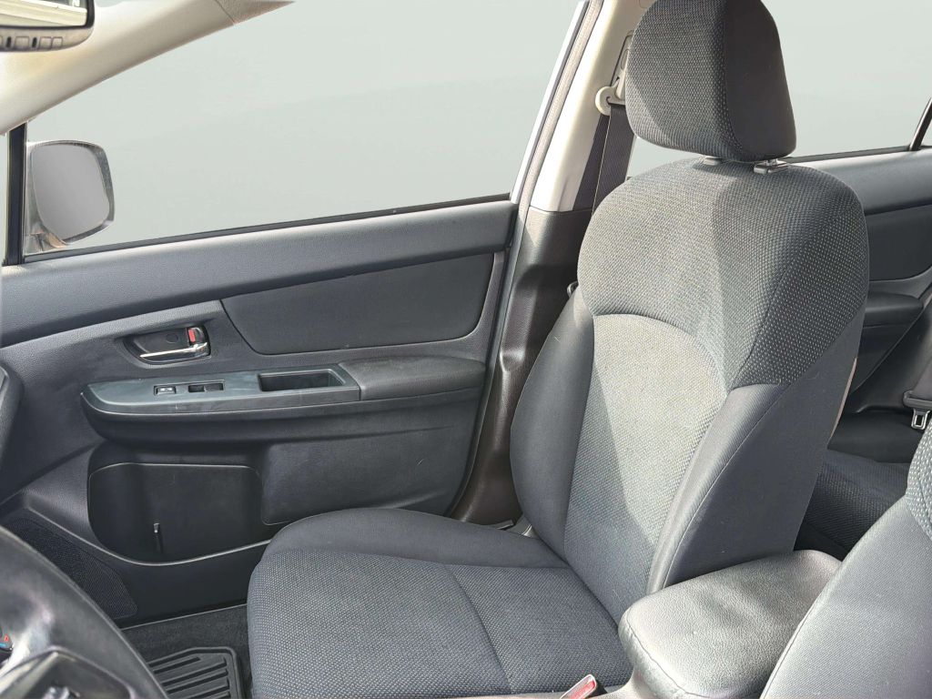 Photo 12 of this SUBARU IMPREZA