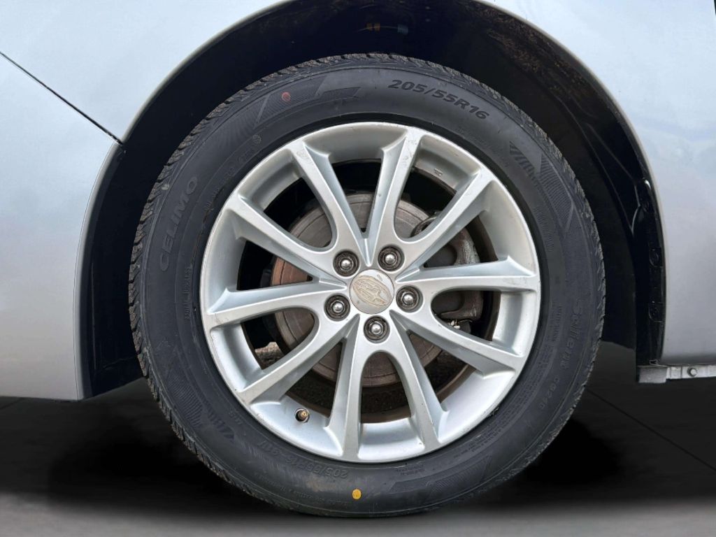 Photo 25 of this SUBARU IMPREZA
