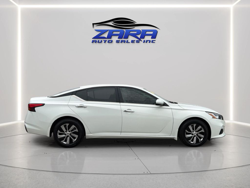 Photo 8 of this NISSAN ALTIMA