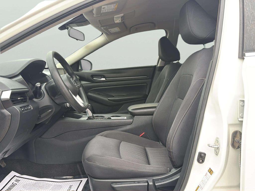 Photo 11 of this NISSAN ALTIMA