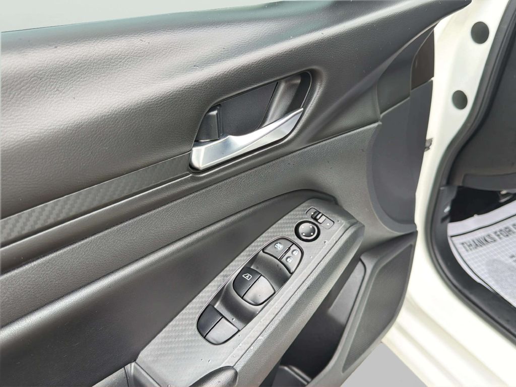 Photo 15 of this NISSAN ALTIMA