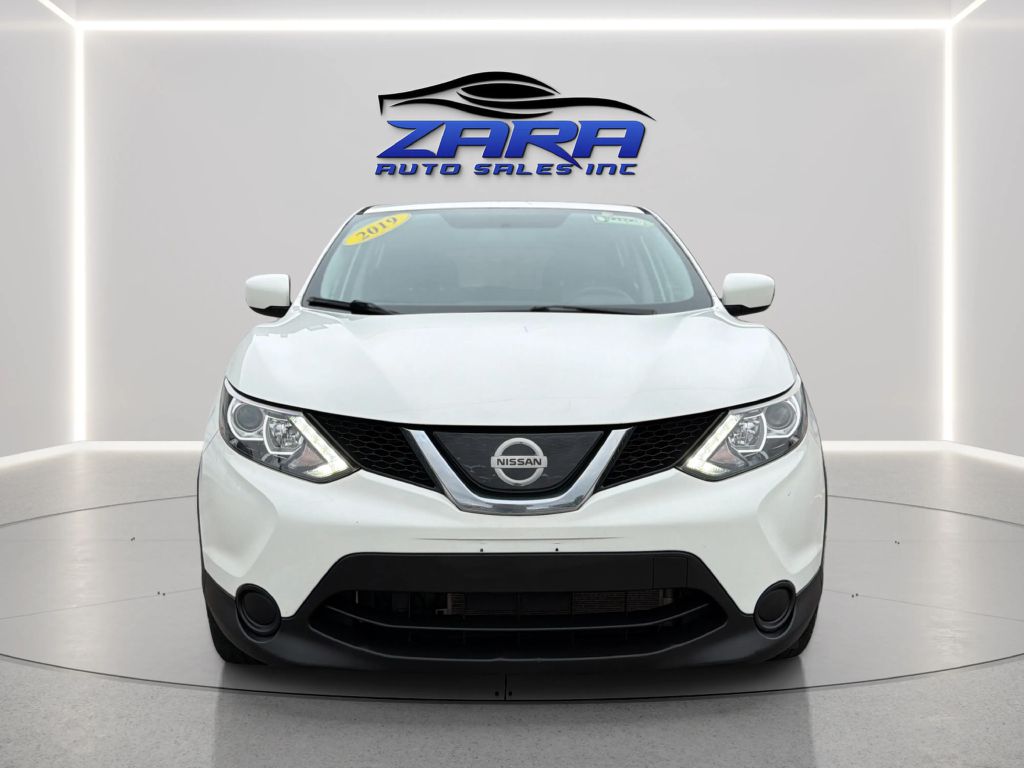Photo 2 of this NISSAN ROGUE SPORT