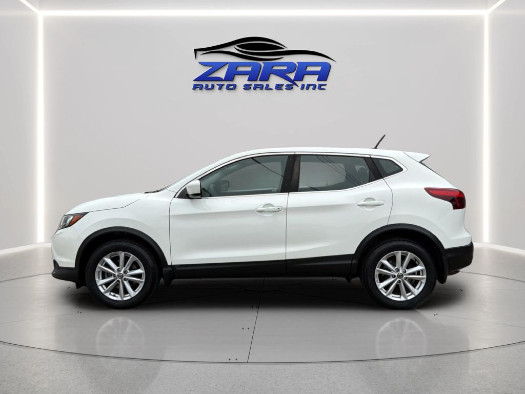 Photo 4 of this NISSAN ROGUE SPORT