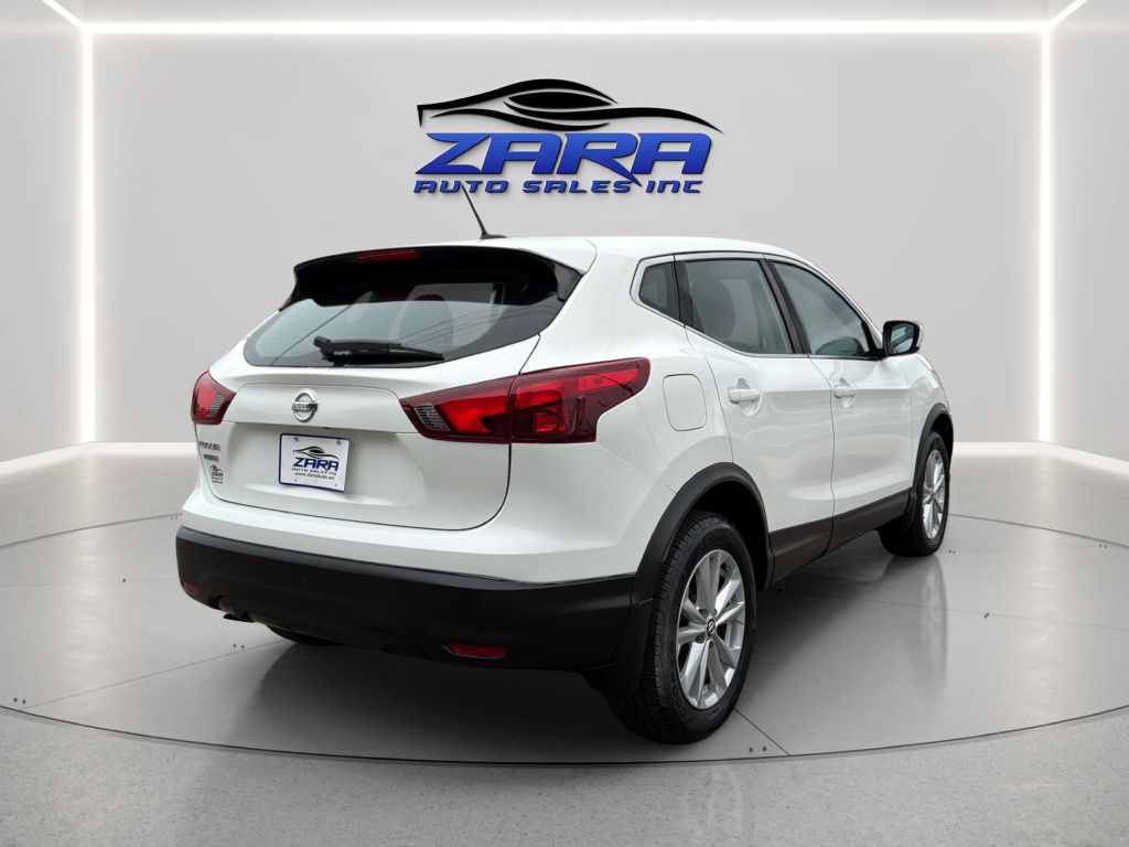 Photo 7 of this NISSAN ROGUE SPORT