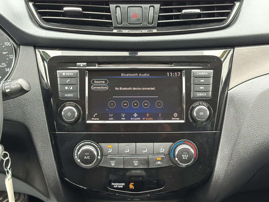 Photo 19 of this NISSAN ROGUE SPORT