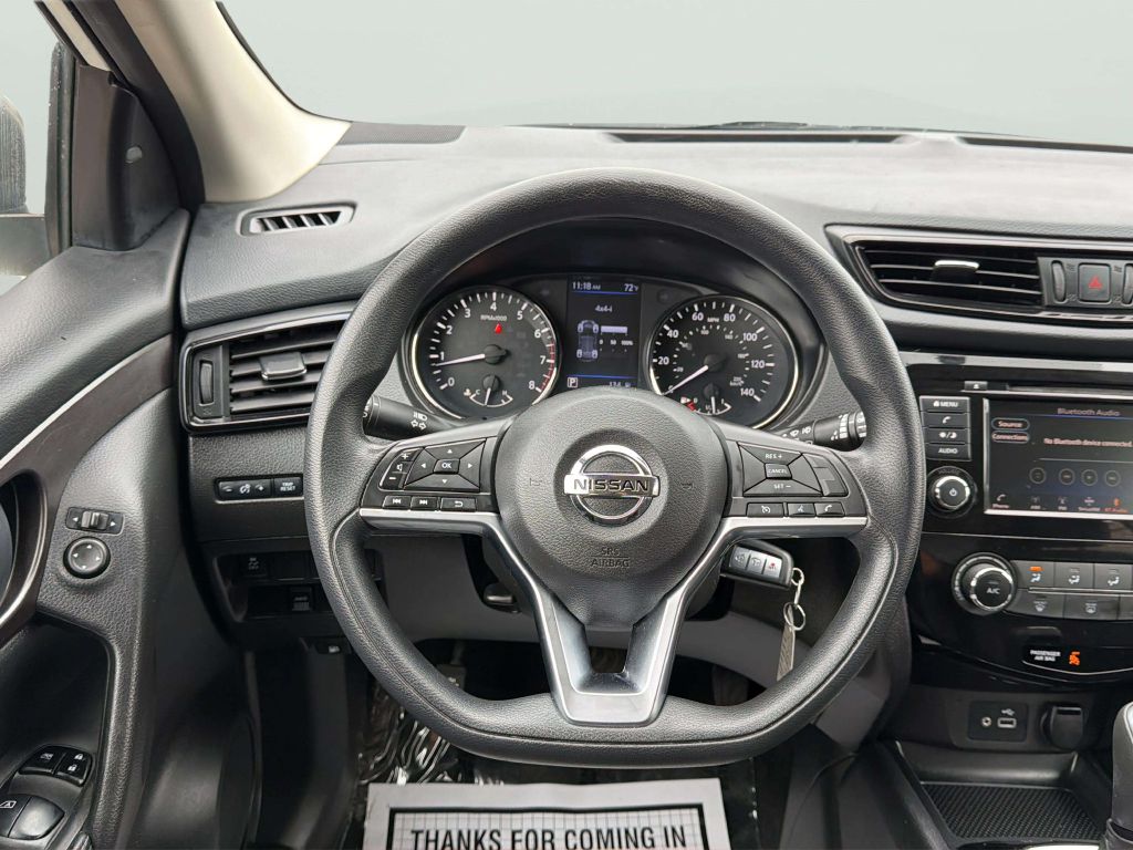 Photo 21 of this NISSAN ROGUE SPORT