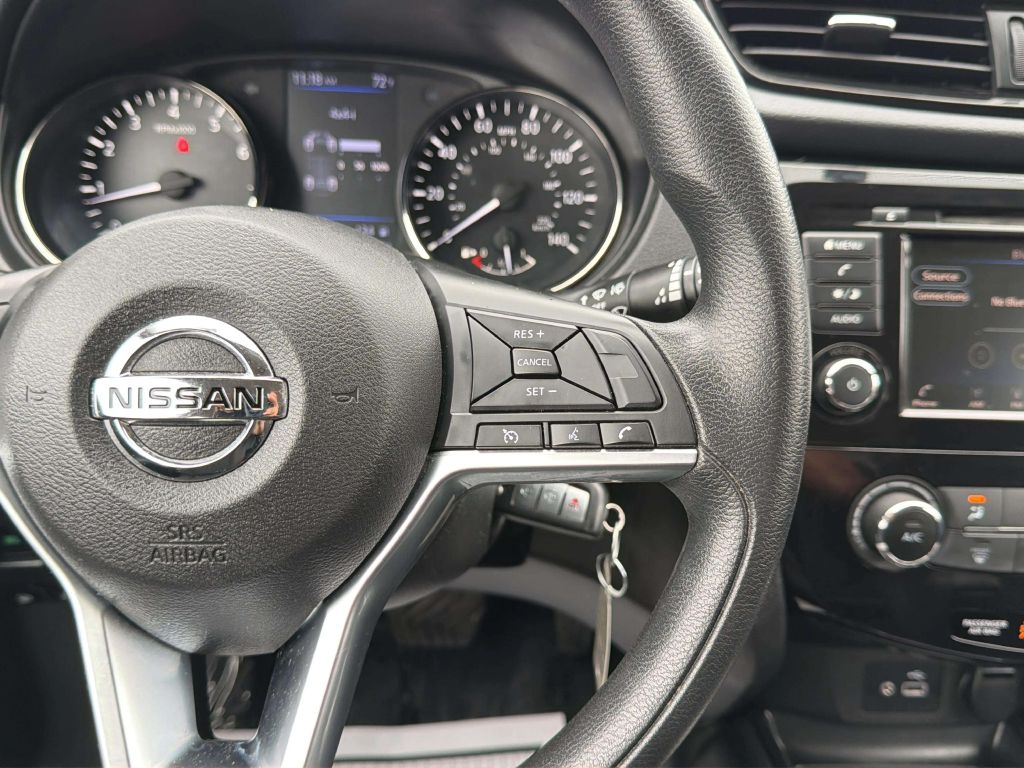 Photo 22 of this NISSAN ROGUE SPORT