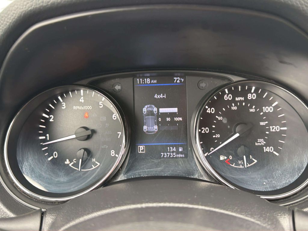 Photo 24 of this NISSAN ROGUE SPORT