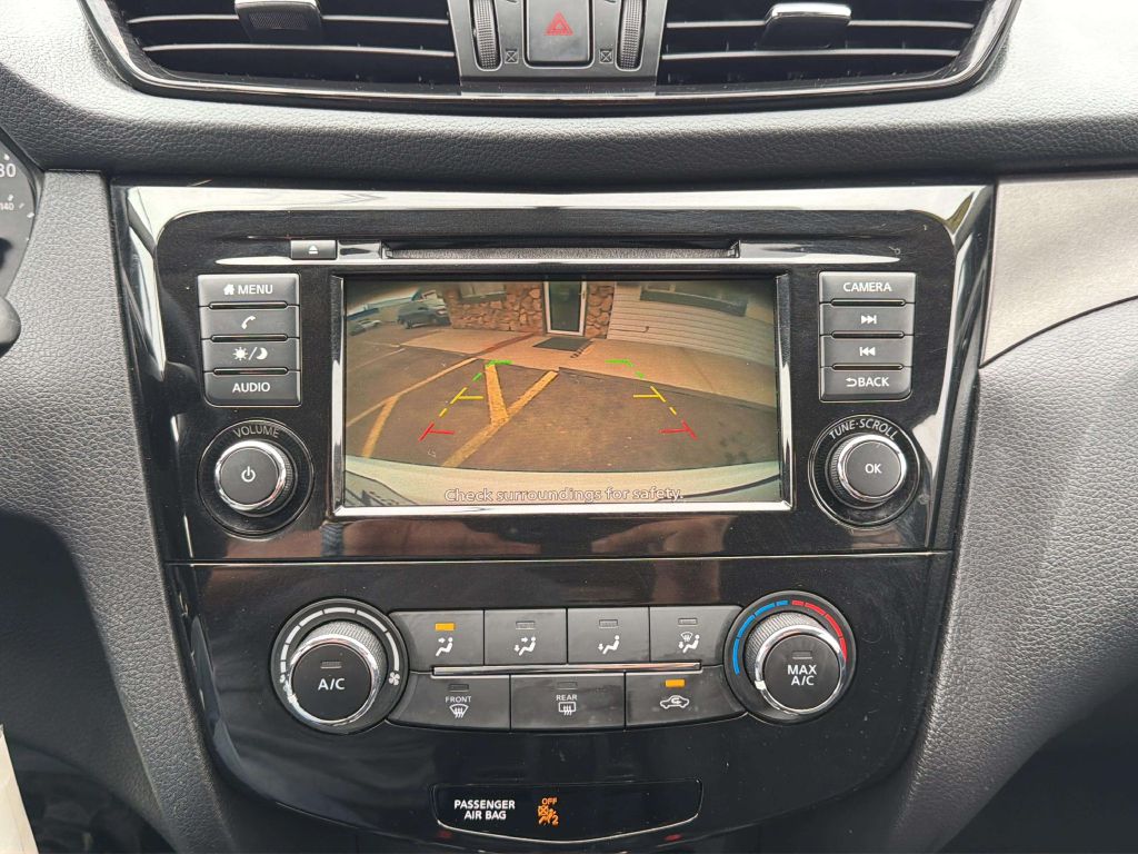 Photo 26 of this NISSAN ROGUE SPORT