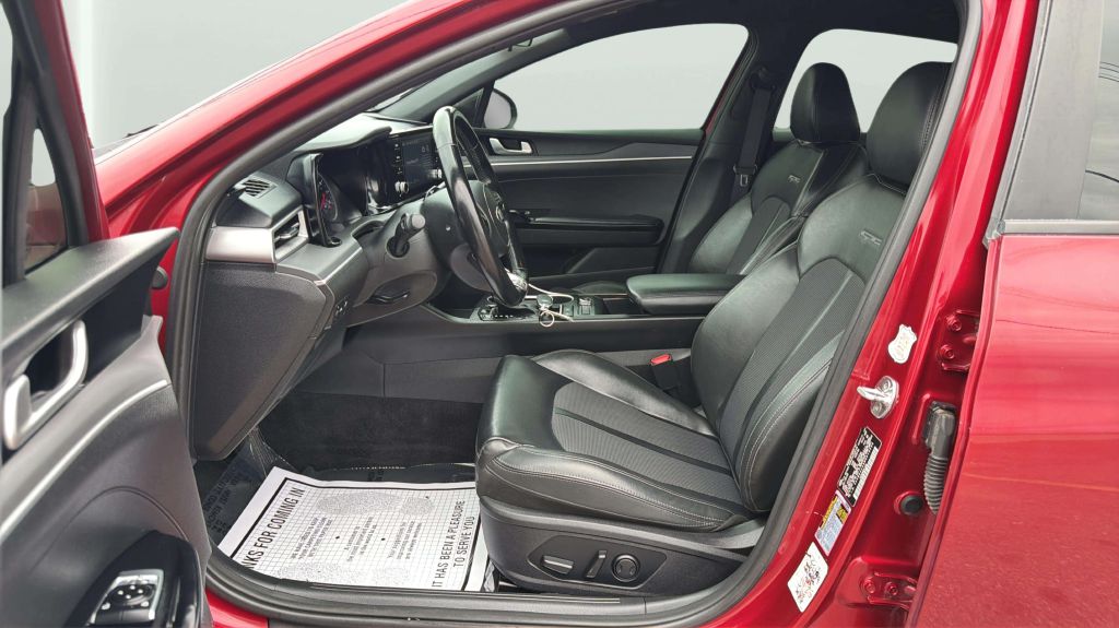 Photo 11 of this KIA K5