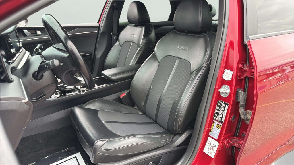 Photo 12 of this KIA K5