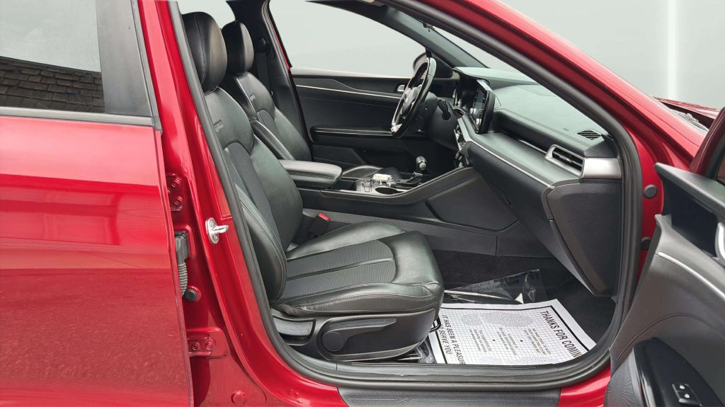 Photo 13 of this KIA K5