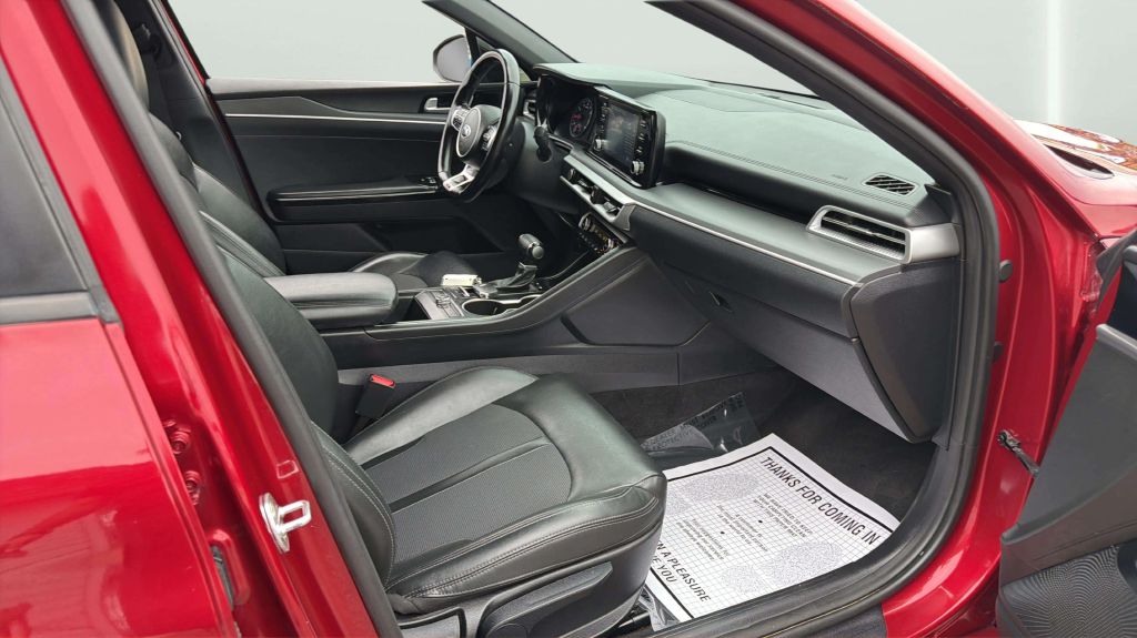 Photo 15 of this KIA K5