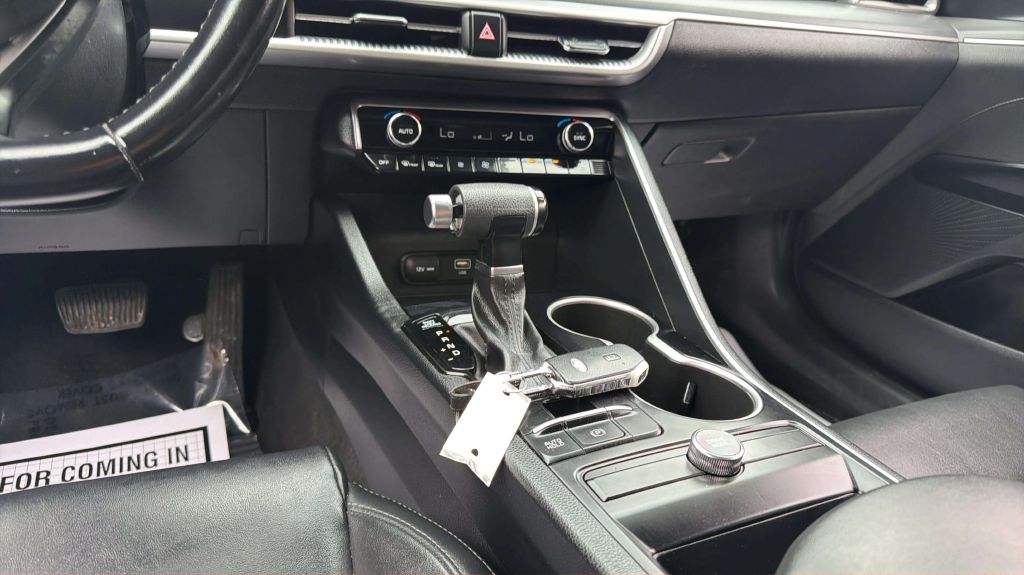 Photo 22 of this KIA K5