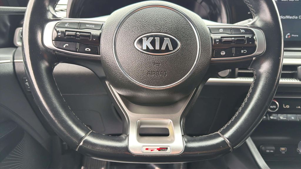 Photo 24 of this KIA K5