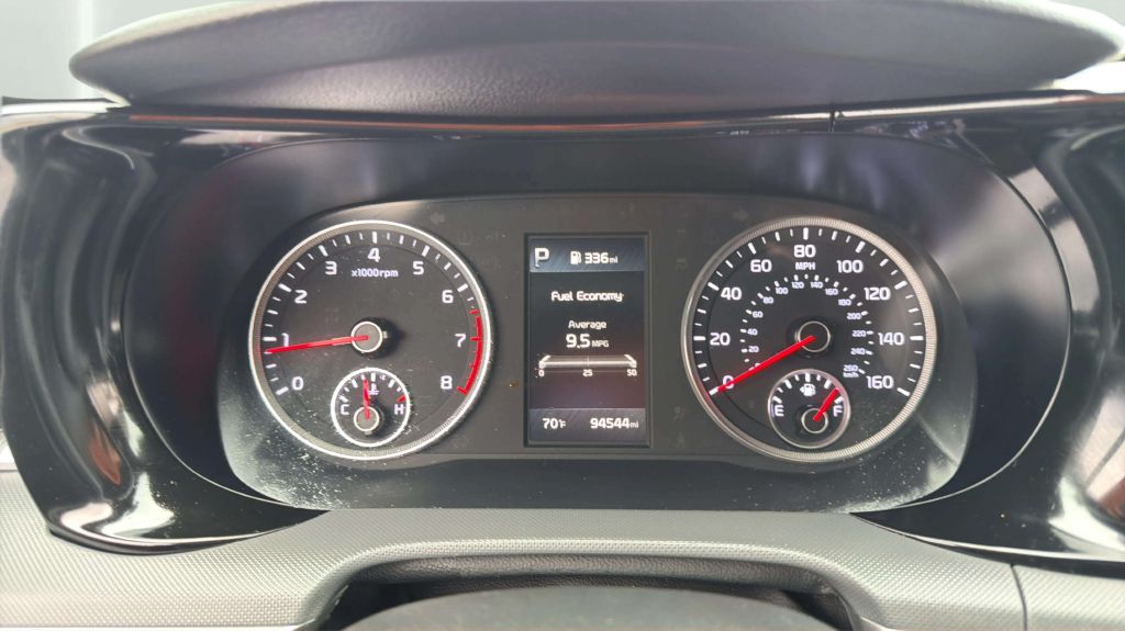 Photo 25 of this KIA K5