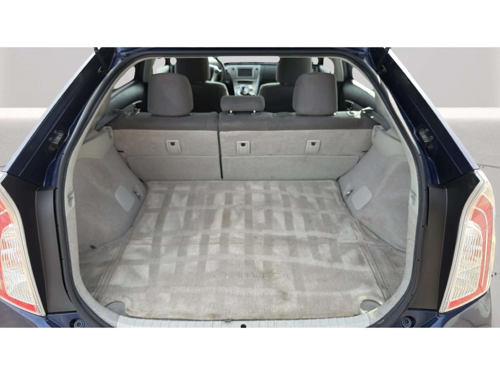 Photo 27 of this TOYOTA PRIUS