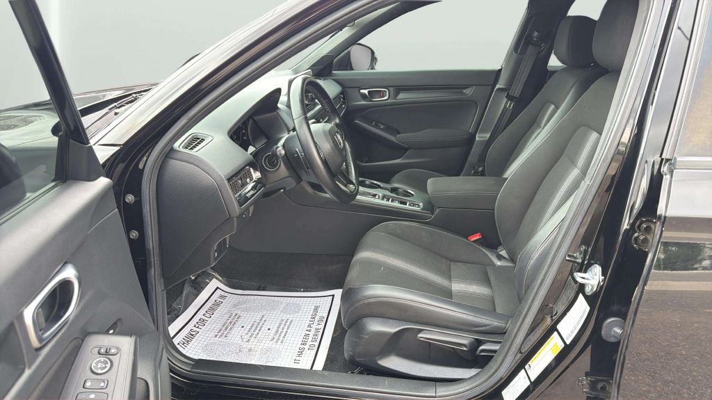 Photo 11 of this HONDA CIVIC