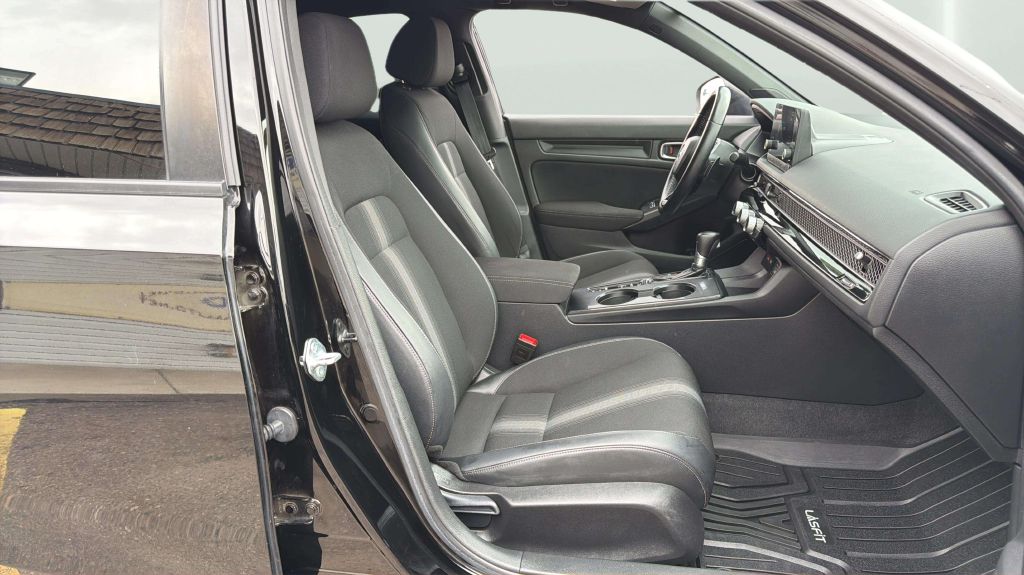 Photo 13 of this HONDA CIVIC