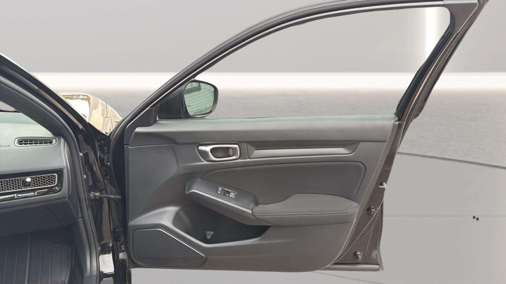 Photo 16 of this HONDA CIVIC