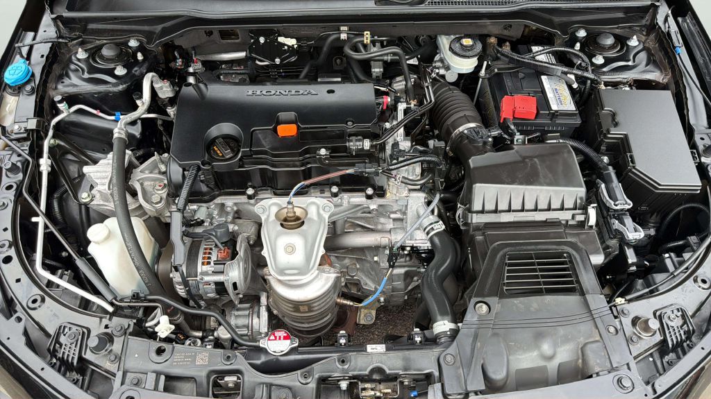 Photo 28 of this HONDA CIVIC