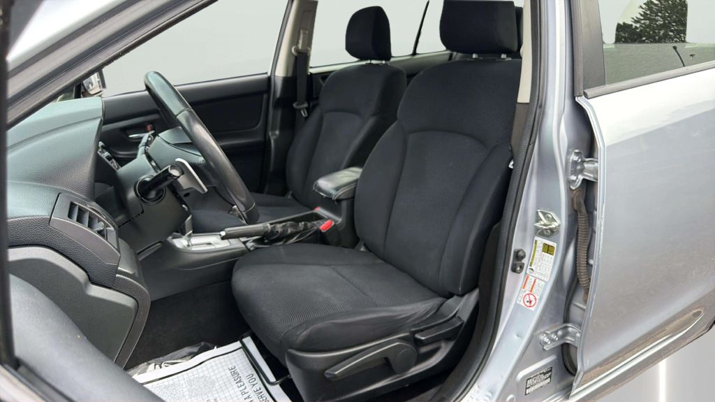 Photo 12 of this SUBARU IMPREZA