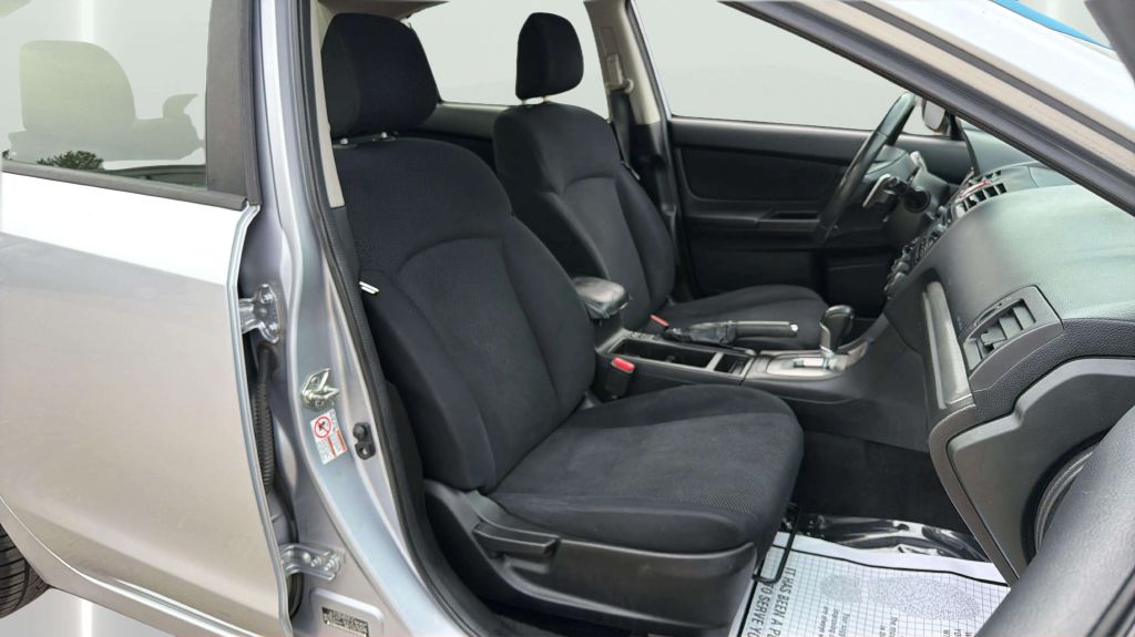 Photo 14 of this SUBARU IMPREZA