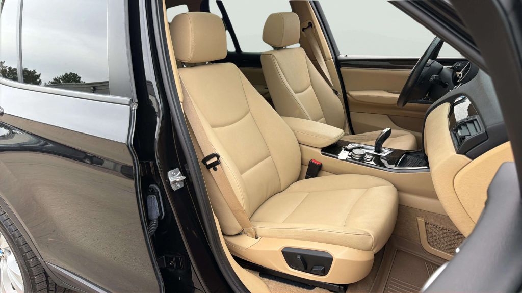 Photo 14 of this BMW X3