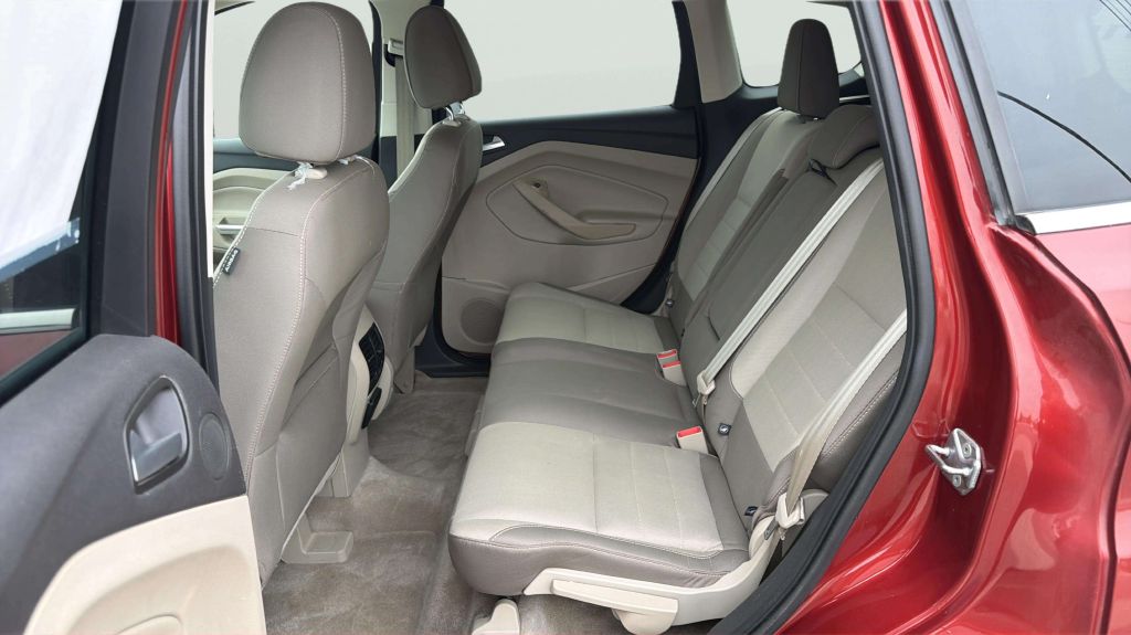 Photo 19 of this FORD ESCAPE