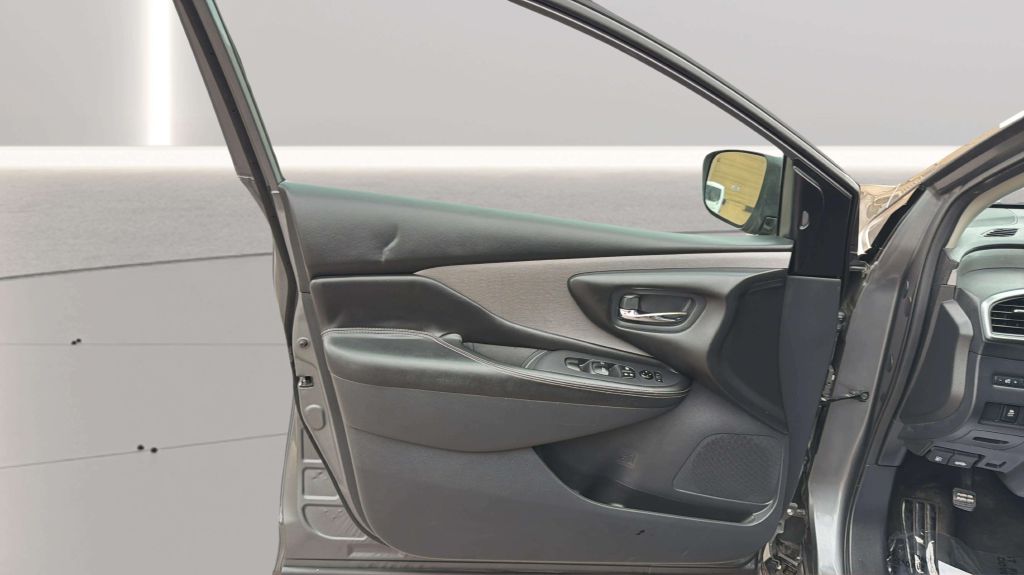 Photo 18 of this NISSAN MURANO