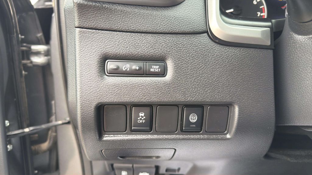 Photo 26 of this NISSAN MURANO