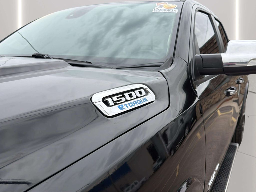 Photo 39 of this RAM 1500
