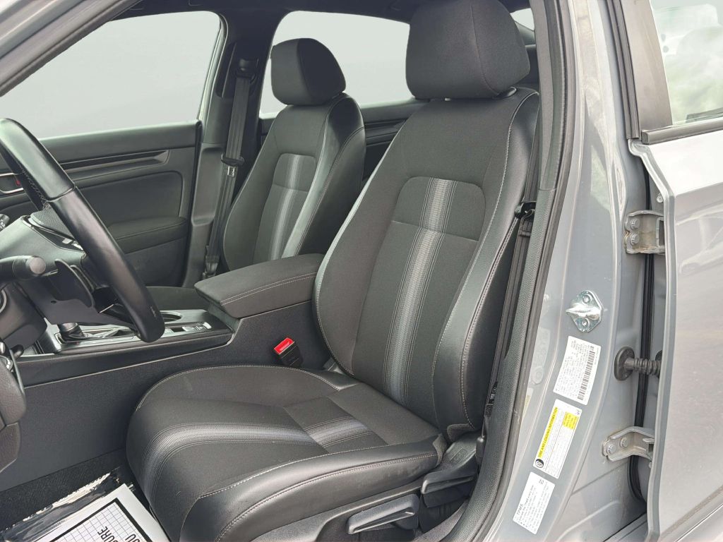 Photo 12 of this HONDA CIVIC