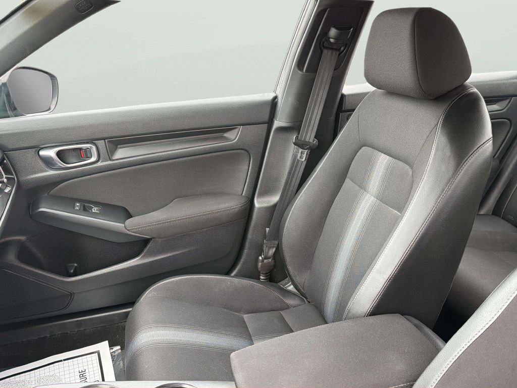 Photo 13 of this HONDA CIVIC
