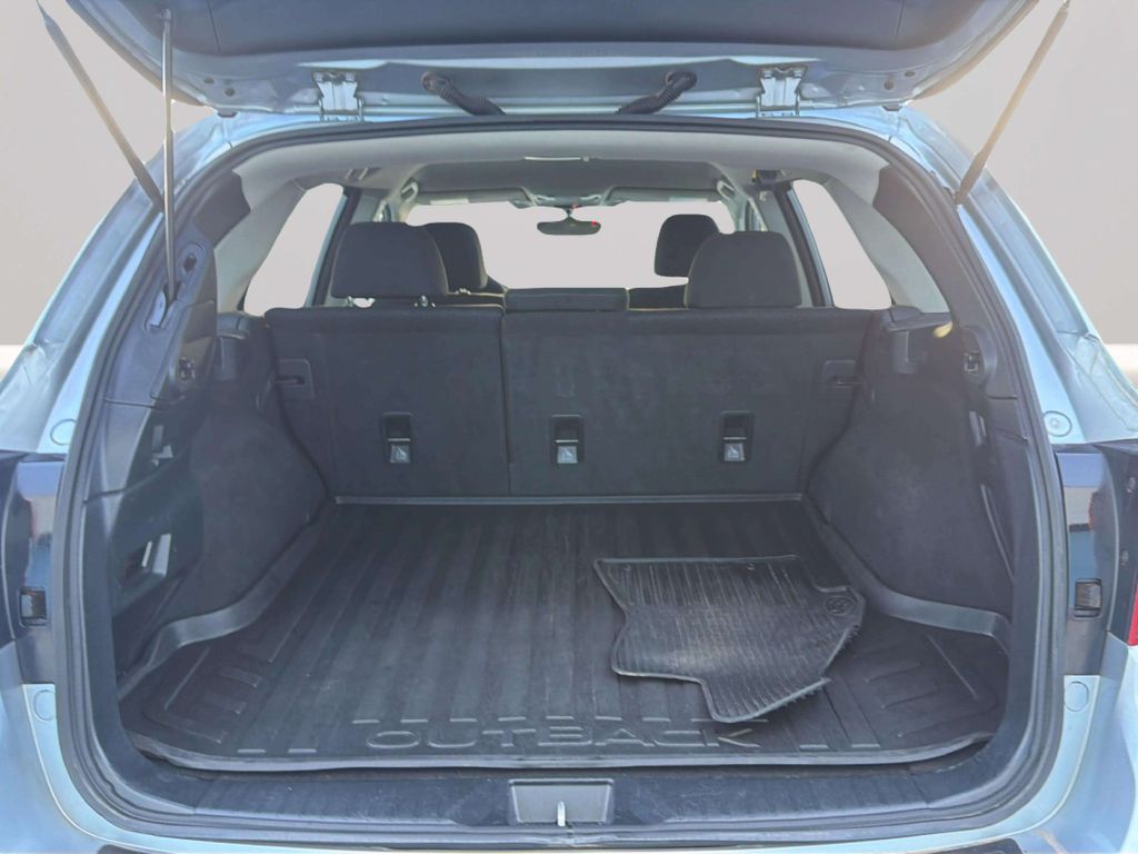 Photo 28 of this SUBARU OUTBACK