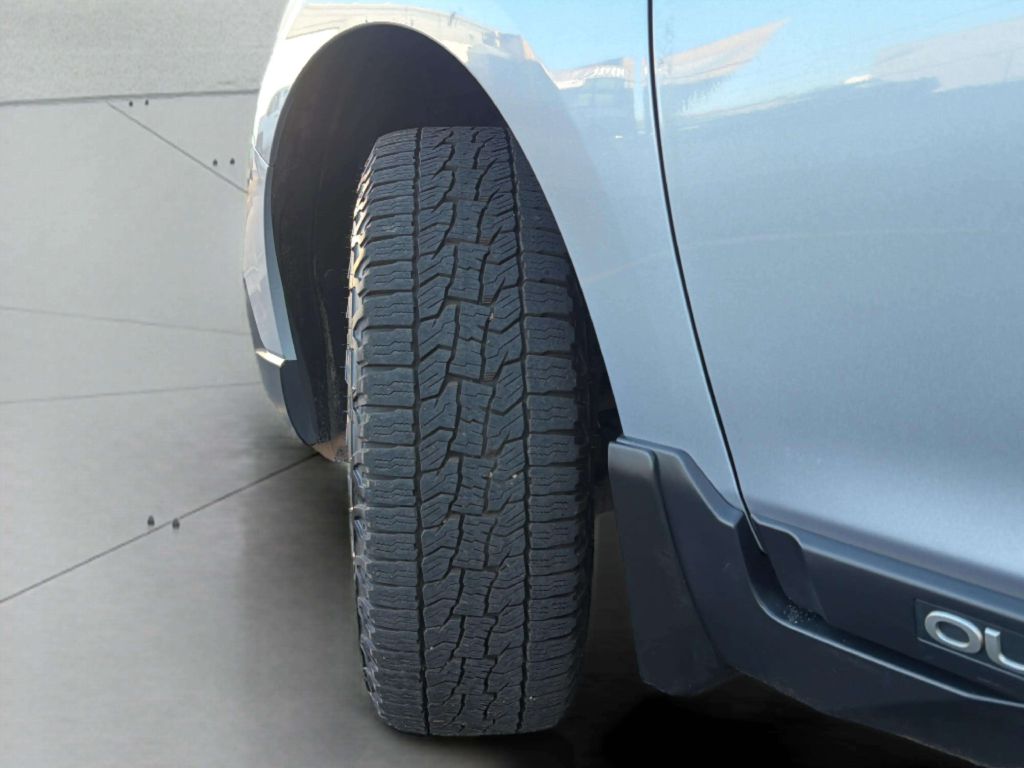 Photo 30 of this SUBARU OUTBACK