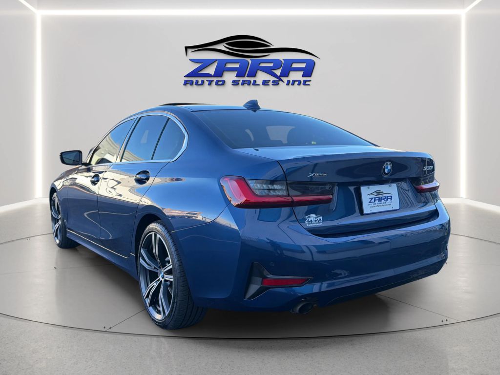 Photo 5 of this BMW 3 SERIES