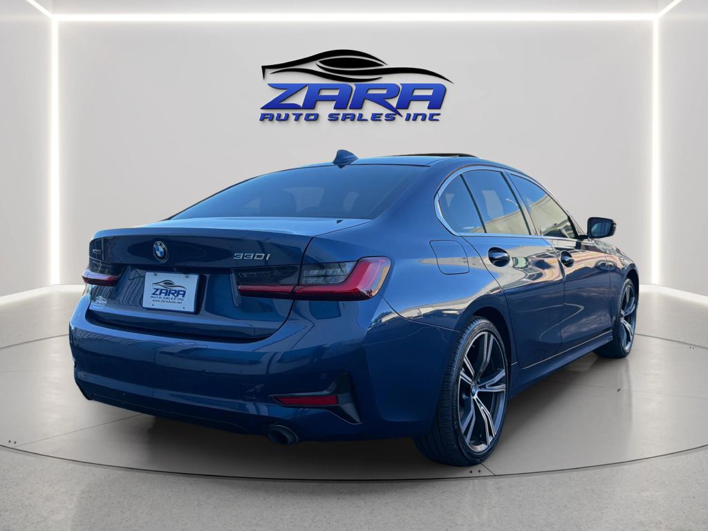 Photo 7 of this BMW 3 SERIES