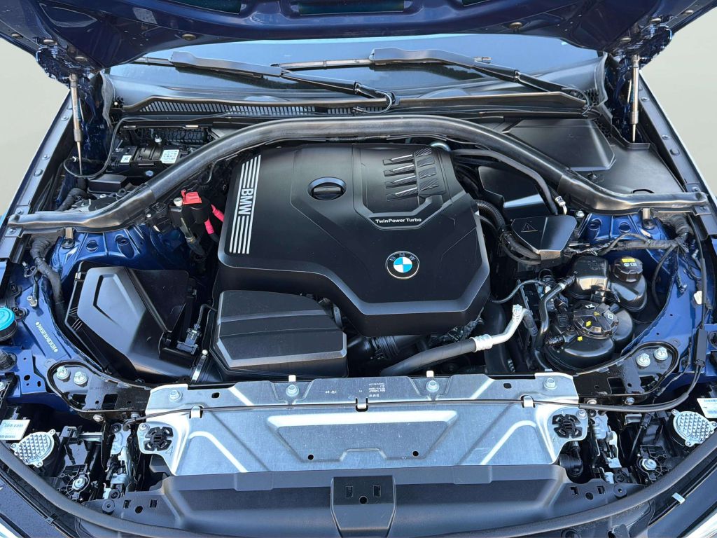 Photo 33 of this BMW 3 SERIES