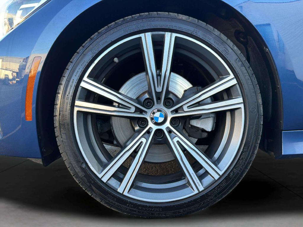 Photo 36 of this BMW 3 SERIES