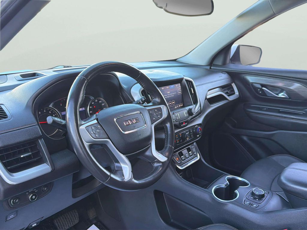 Photo 10 of this GMC TERRAIN