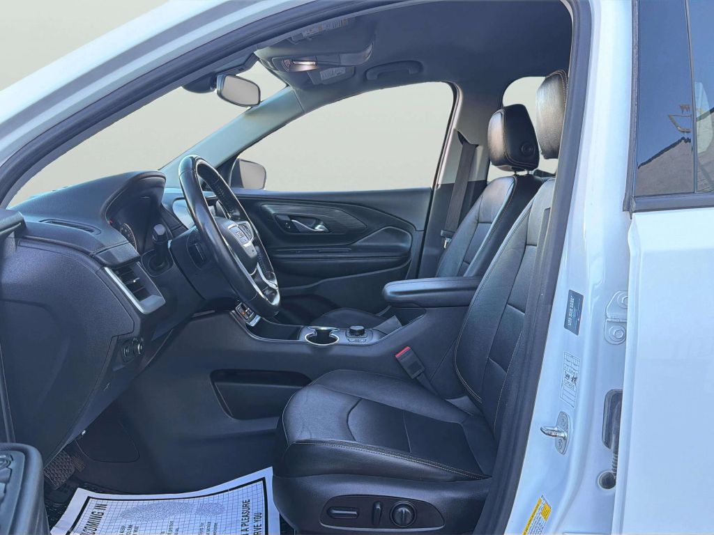 Photo 11 of this GMC TERRAIN
