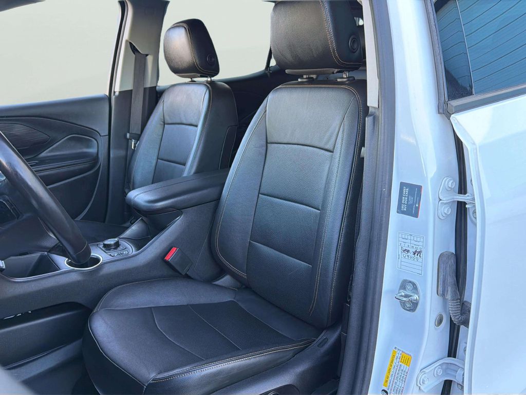 Photo 12 of this GMC TERRAIN