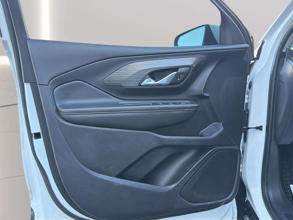Photo 15 of this GMC TERRAIN