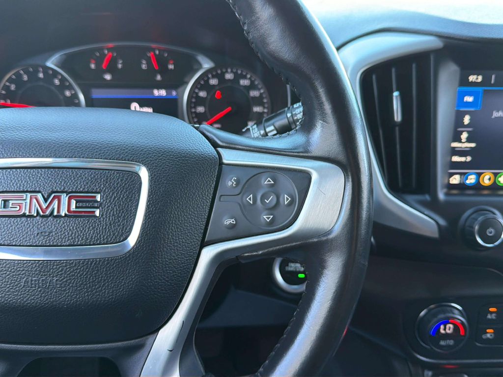 Photo 26 of this GMC TERRAIN