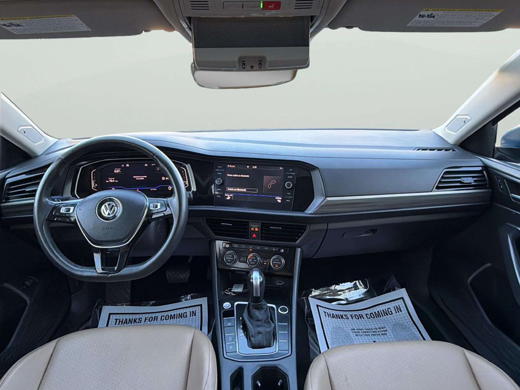 Photo 18 of this VOLKSWAGEN JETTA