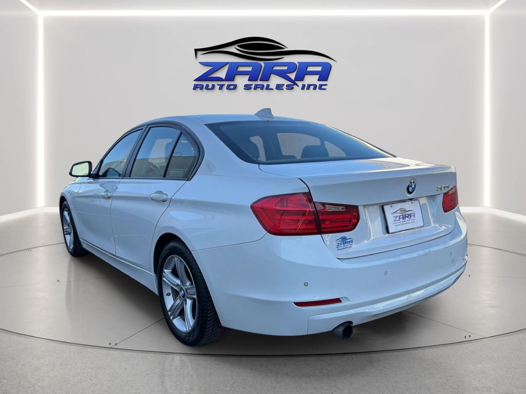 Photo 5 of this BMW 3 SERIES