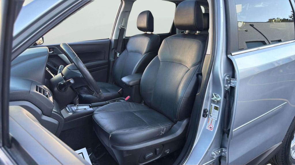 Photo 12 of this SUBARU FORESTER