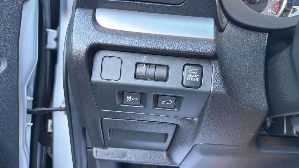Photo 27 of this SUBARU FORESTER